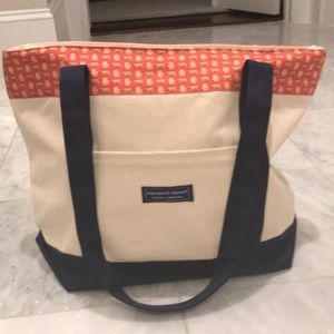 Vineyard Vines Baylor University tote